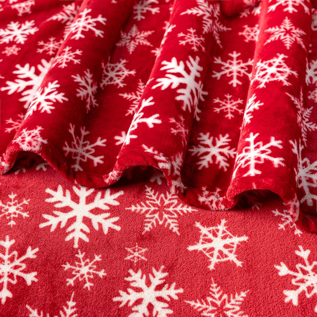 Cozy Red Snowflake Christmas Throw Blanket - Soft, Plush Fleece for Warm Winter Nights (50x60)