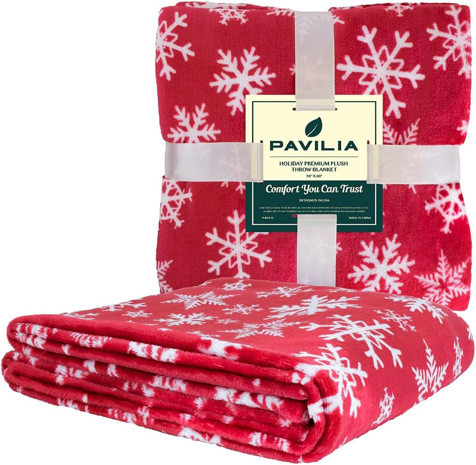 Cozy Red Snowflake Christmas Throw Blanket - Soft, Plush Fleece for Warm Winter Nights (50x60)